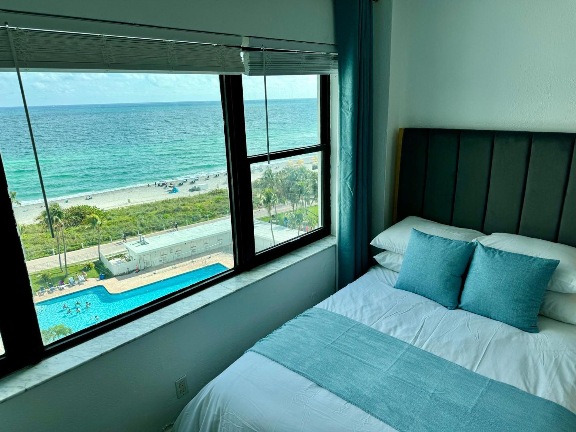 Directly On The Beach With Pool & Ocean View ميامي بيتش المظهر الخارجي الصورة