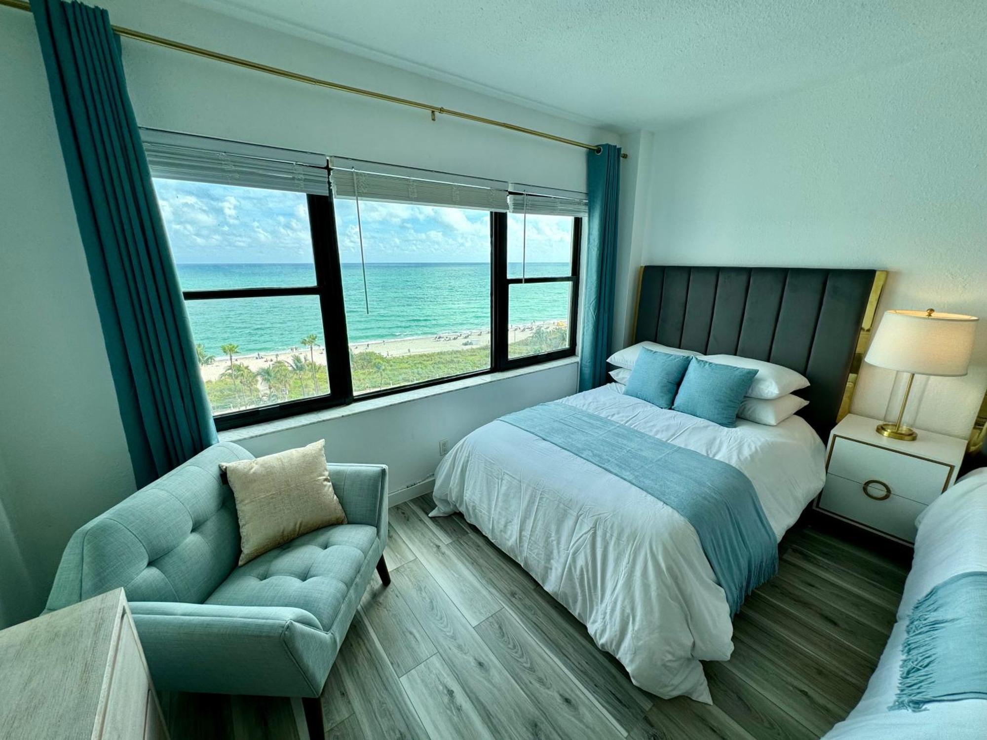 Directly On The Beach With Pool & Ocean View ميامي بيتش المظهر الخارجي الصورة