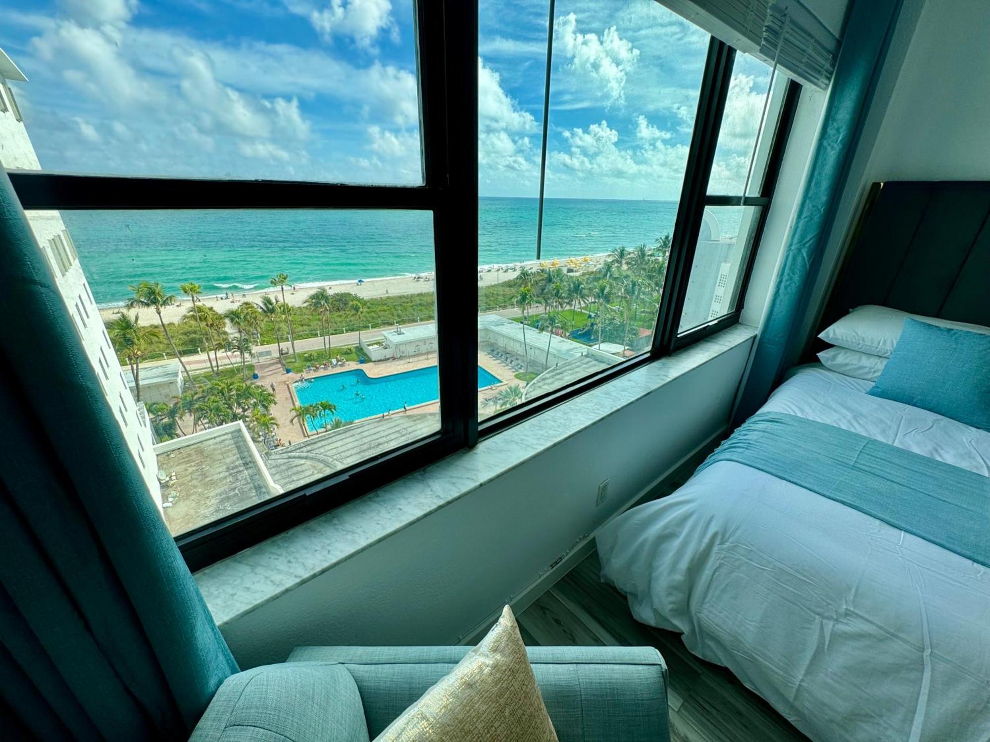 Directly On The Beach With Pool & Ocean View ميامي بيتش المظهر الخارجي الصورة