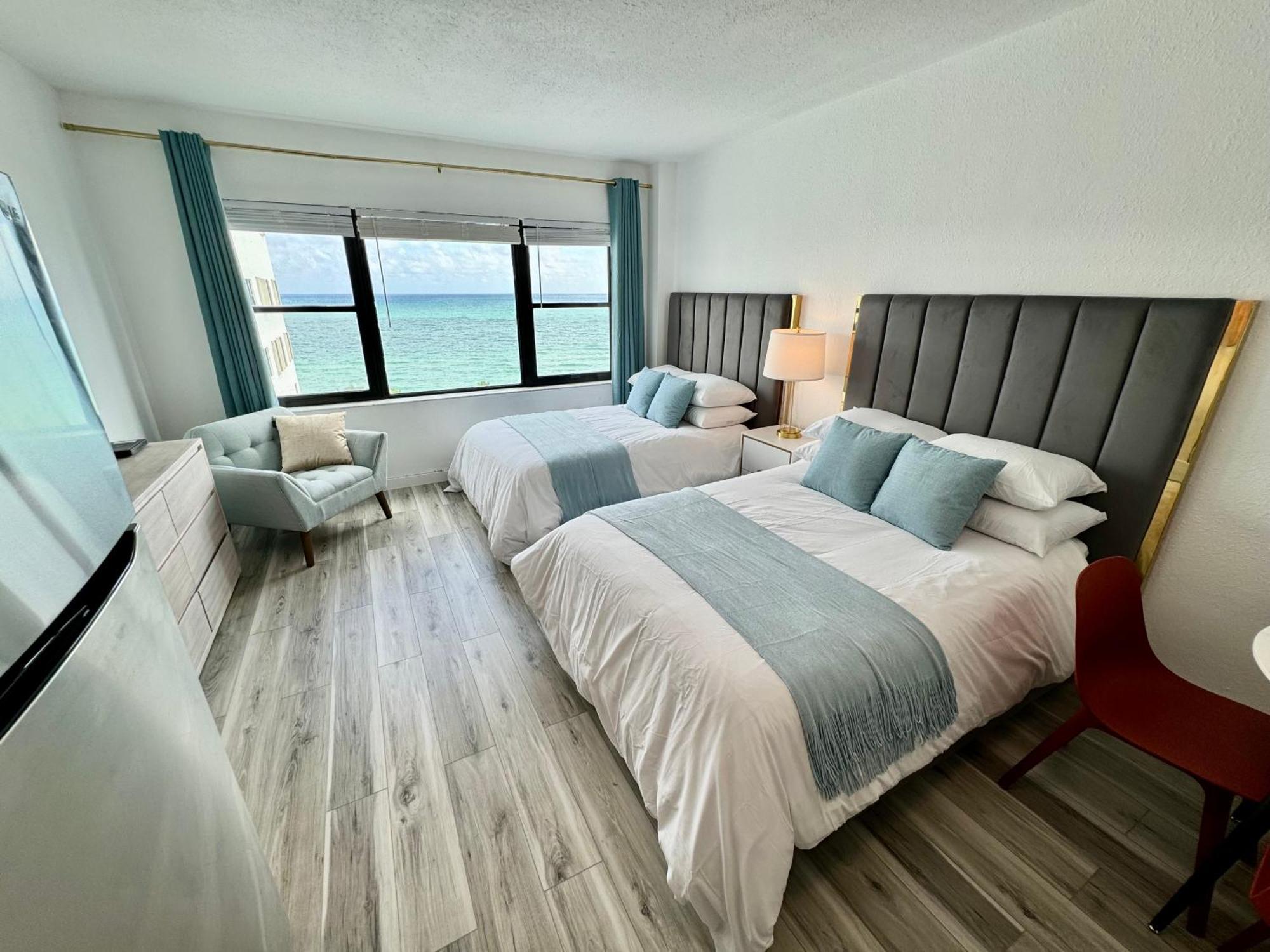 Directly On The Beach With Pool & Ocean View ميامي بيتش المظهر الخارجي الصورة